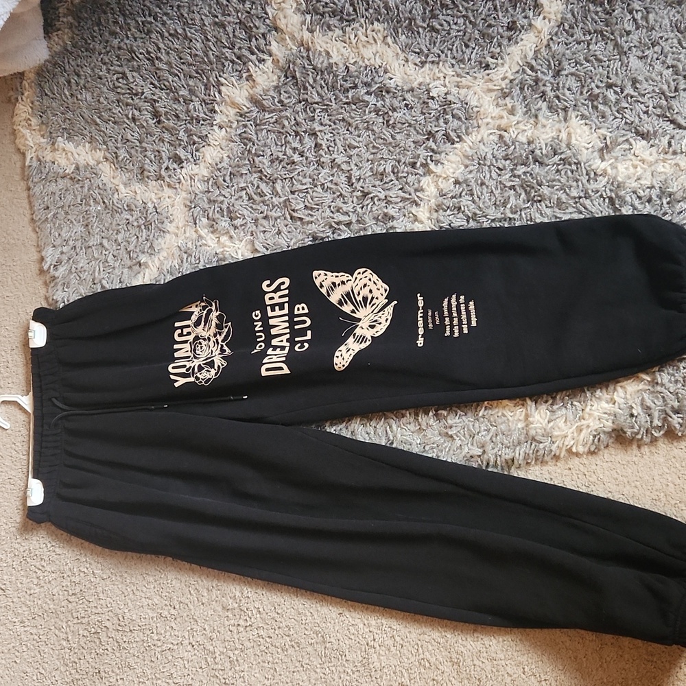 Youngla Sweatpants